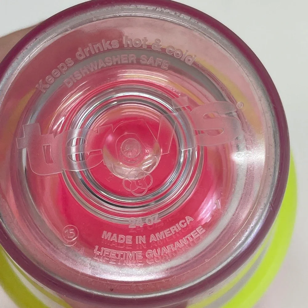 Tervis 24oz Insulated Tumbler w/ Lid & Handle Flip Flops Beach Neon Pink Yellow